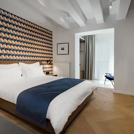 Dominic Smart & Luxury - Edition 4*