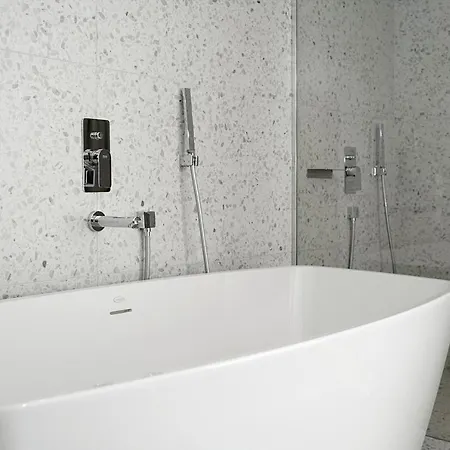 Dominic Smart & Luxury - Edition 招待所 4*